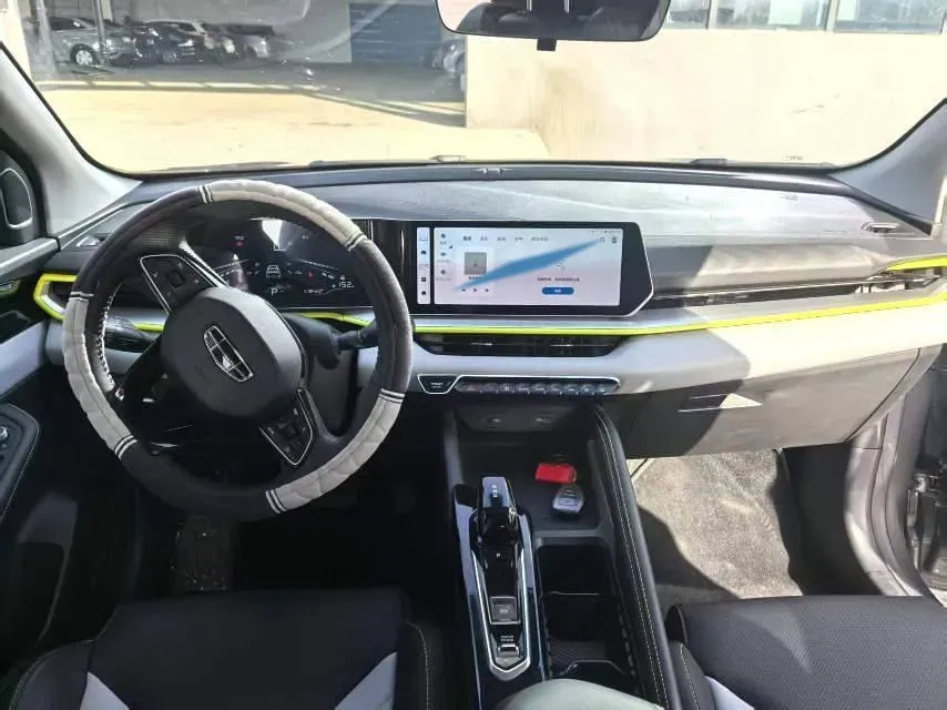 2023 Geely Coolray 1.5T 181HP L4 7DCT,autocango,china used car exporter,china ev exporter,chinese used car exporter,chinese used ev exporter