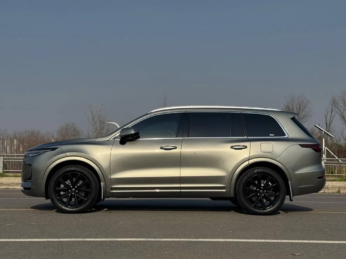 2021 Li ONE Range Extended 131HP REEV 40.5KWH,autocango,china used car exporter,china ev exporter,chinese used car exporter,chinese used ev exporter