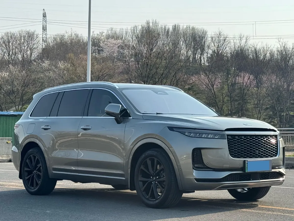2021 Li ONE Range Extended 131HP REEV 40.5KWH,autocango,china used car exporter,china ev exporter,chinese used car exporter,chinese used ev exporter