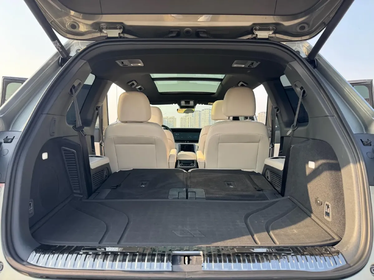 2021 Li ONE Range Extended 131HP REEV 40.5KWH,autocango,china used car exporter,china ev exporter,chinese used car exporter,chinese used ev exporter