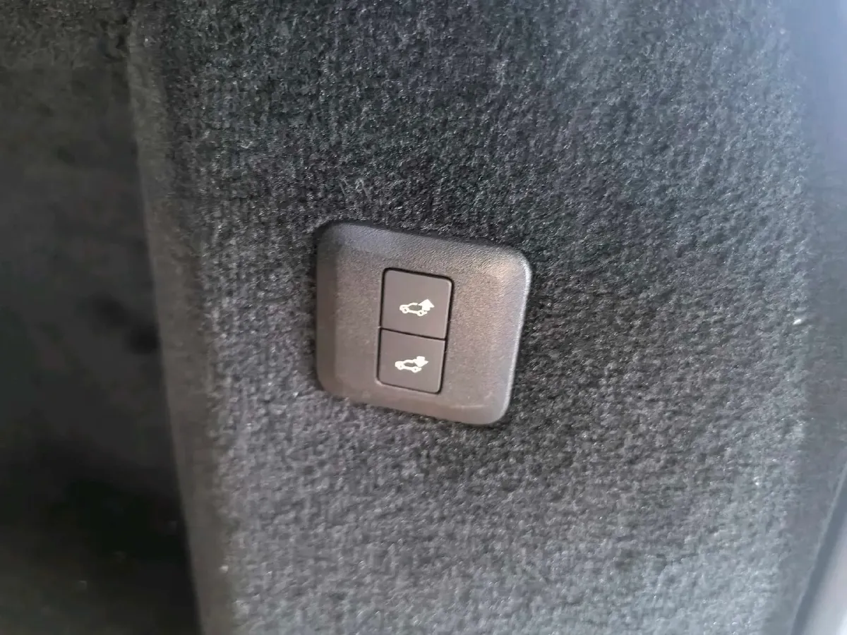 2018 Land Rover Range Rover Sport 3.0T 340HP V6 8AT,autocango,china used car exporter,china ev exporter,chinese used car exporter,chinese used ev exporter