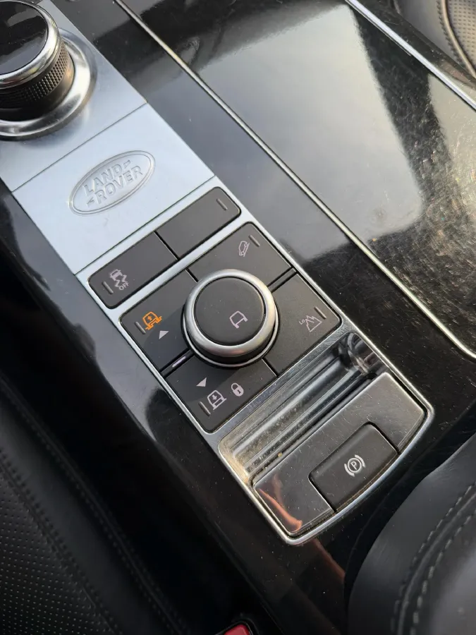 2018 Land Rover Range Rover Evoque 2.0T 241HP L4 9AT,autocango,china used car exporter,china ev exporter,chinese used car exporter,chinese used ev exporter