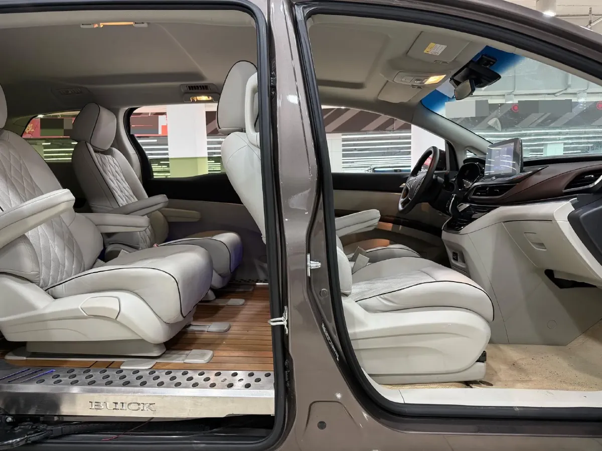 2023 Buick GL8 2.0T 237HP L4 9AT,autocango,china used car exporter,china ev exporter,chinese used car exporter,chinese used ev exporter