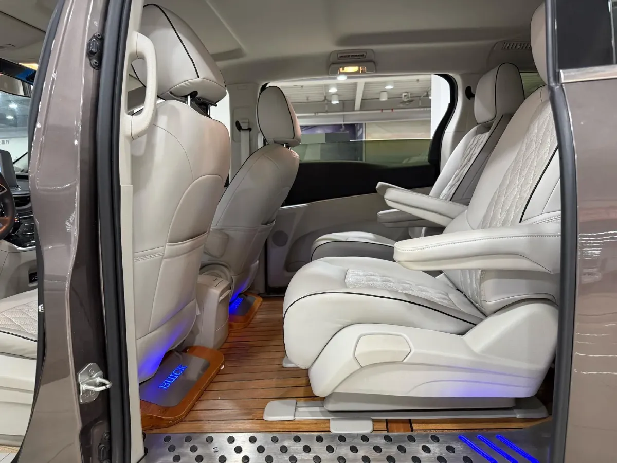 2023 Buick GL8 2.0T 237HP L4 9AT,autocango,china used car exporter,china ev exporter,chinese used car exporter,chinese used ev exporter