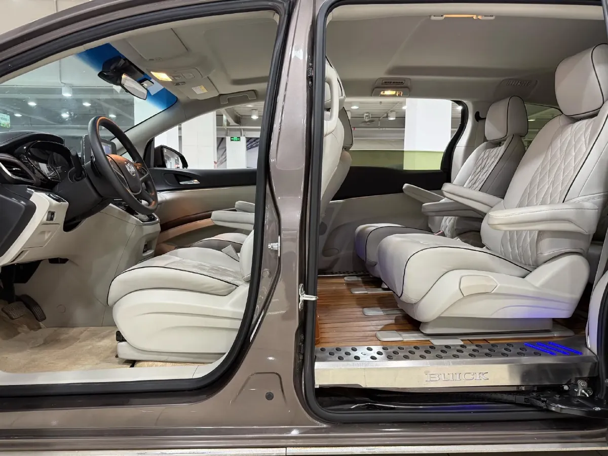 2023 Buick GL8 2.0T 237HP L4 9AT,autocango,china used car exporter,china ev exporter,chinese used car exporter,chinese used ev exporter