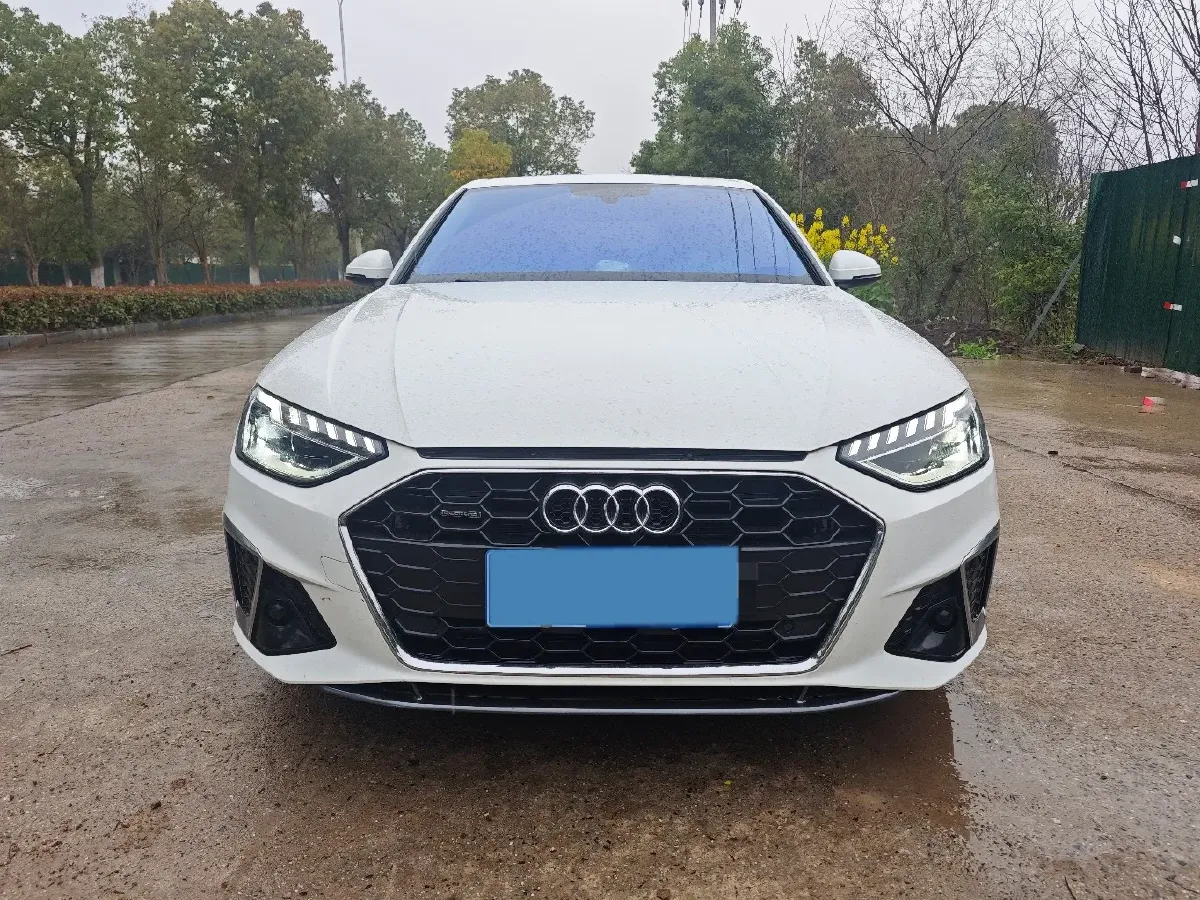 2020 Audi A4L 2.0T 190HP L4 7DCT,autocango,china used car exporter,china ev exporter,chinese used car exporter,chinese used ev exporter