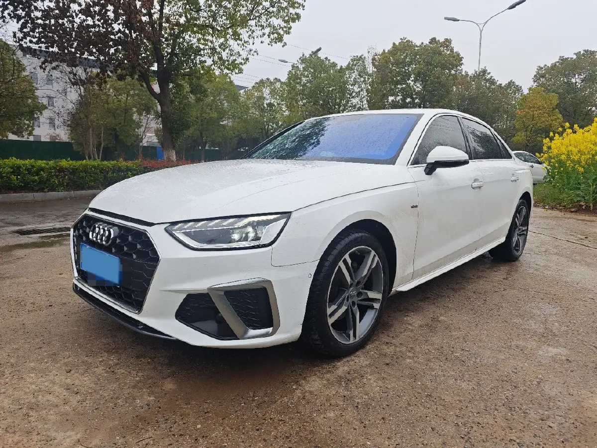 2020 Audi A4L 2.0T 190HP L4 7DCT,autocango,china used car exporter,china ev exporter,chinese used car exporter,chinese used ev exporter