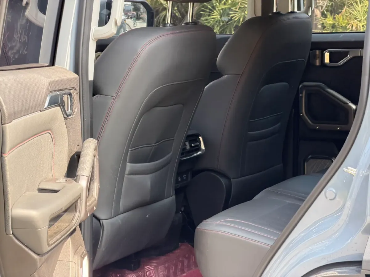 2023 Jetour Traveller 2.0T 254HP L4 7DCT,autocango,china used car exporter,china ev exporter,chinese used car exporter,chinese used ev exporter