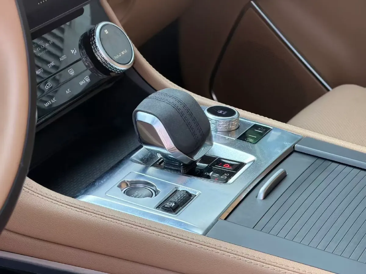 2022 Jaguar F-PACE 2.0T 250HP L4 8AT,autocango,china used car exporter,china ev exporter,chinese used car exporter,chinese used ev exporter