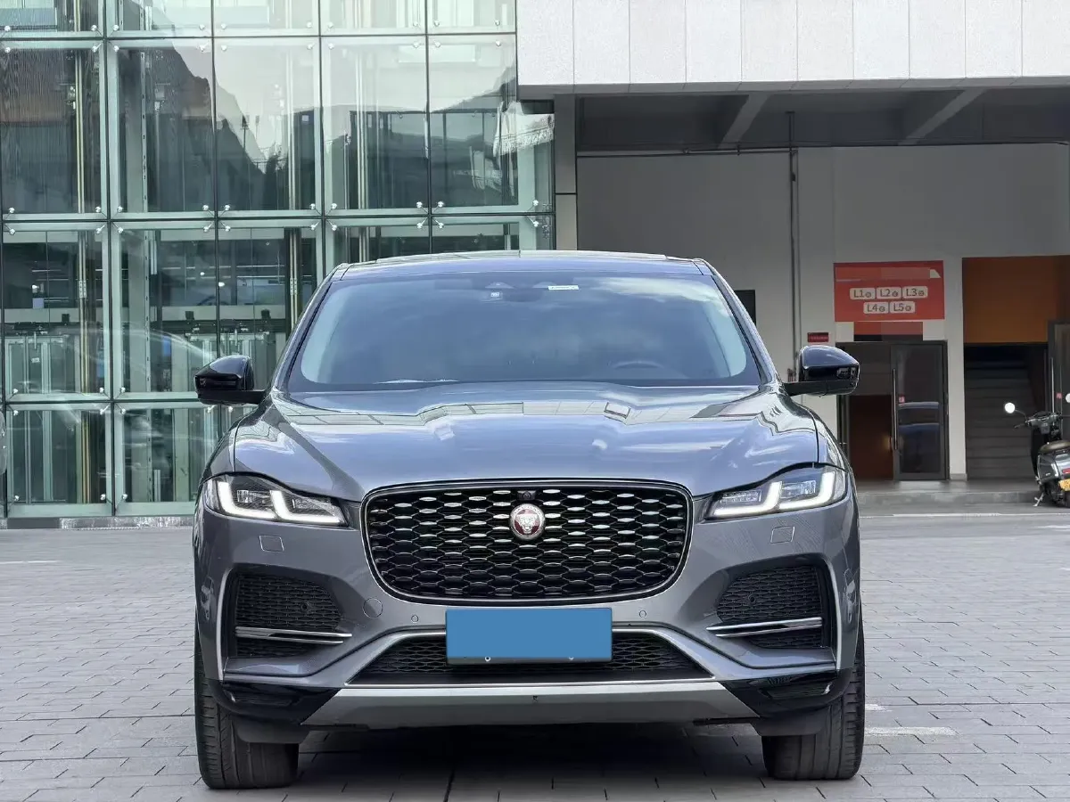 2022 Jaguar F-PACE 2.0T 250HP L4 8AT,autocango,china used car exporter,china ev exporter,chinese used car exporter,chinese used ev exporter