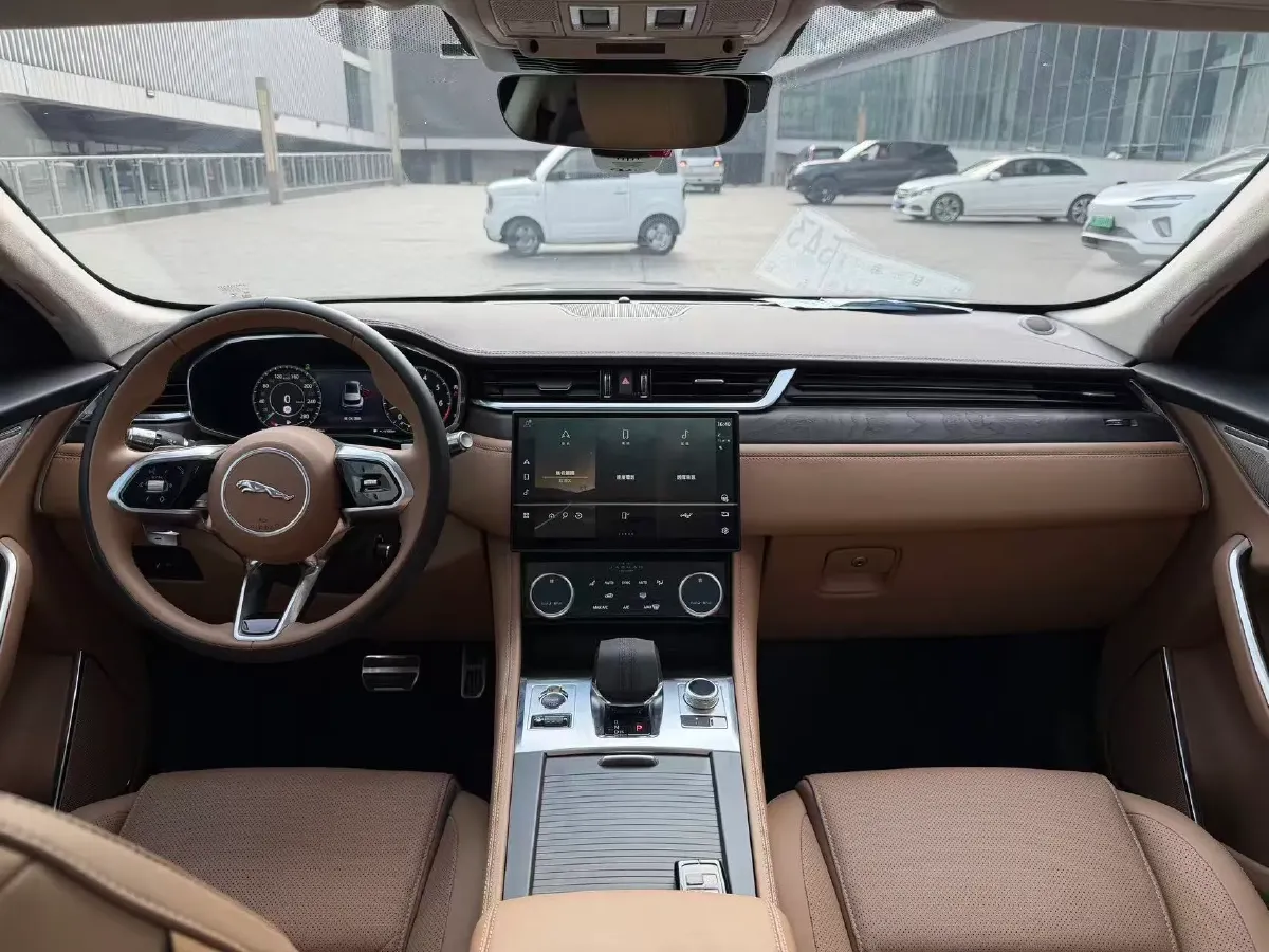 2022 Jaguar F-PACE 2.0T 250HP L4 8AT,autocango,china used car exporter,china ev exporter,chinese used car exporter,chinese used ev exporter