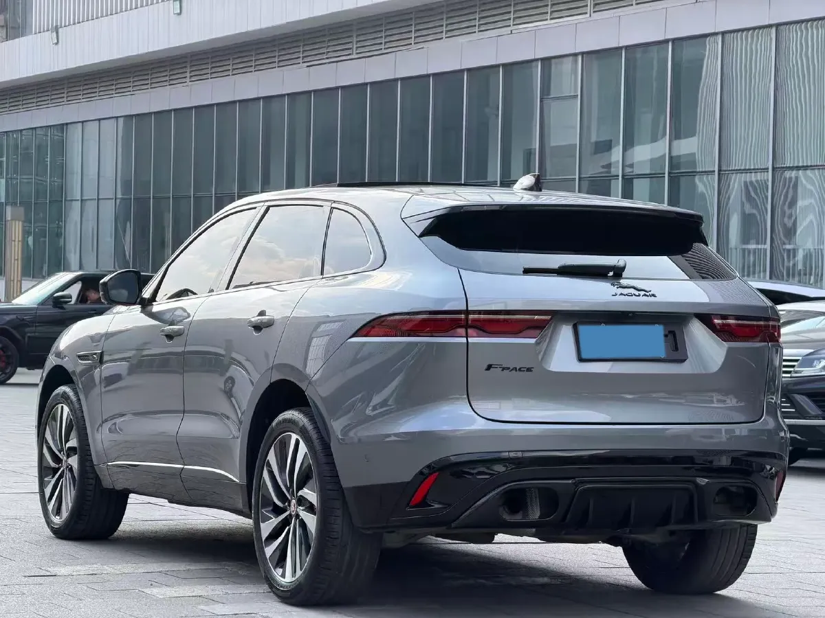 2022 Jaguar F-PACE 2.0T 250HP L4 8AT,autocango,china used car exporter,china ev exporter,chinese used car exporter,chinese used ev exporter