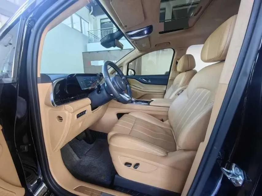 2022 Voyah Dream BEV 82KWH,autocango,china used car exporter,china ev exporter,chinese used car exporter,chinese used ev exporter