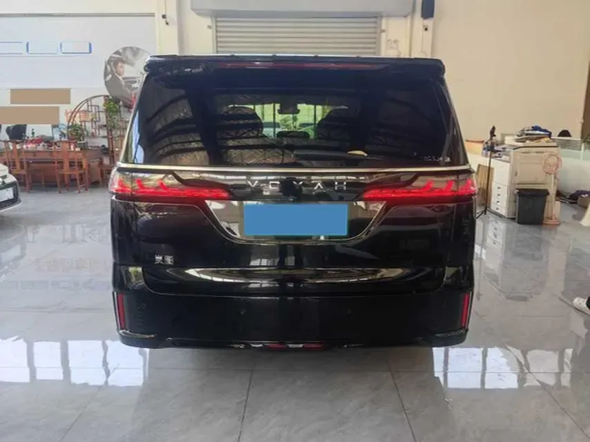 2022 Voyah Dream BEV 82KWH,autocango,china used car exporter,china ev exporter,chinese used car exporter,chinese used ev exporter