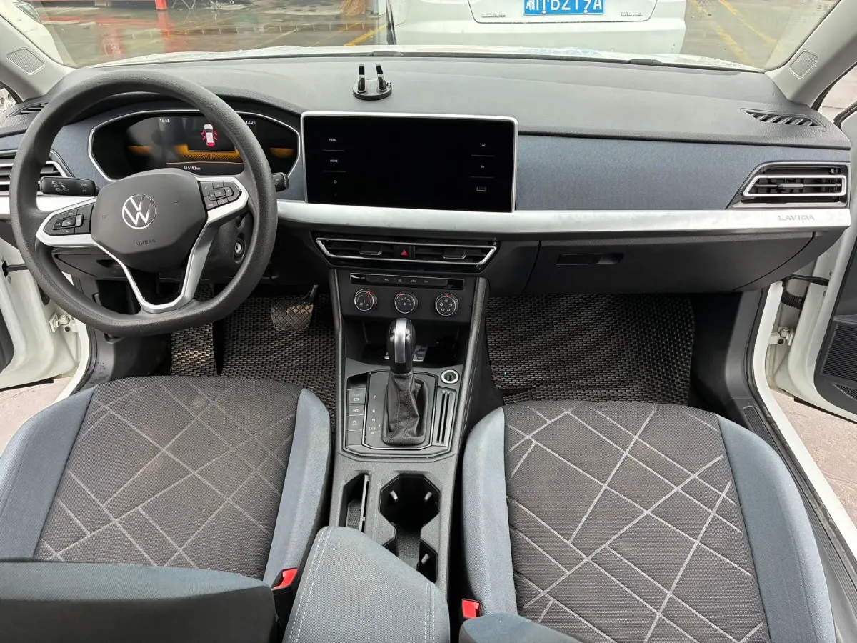 2023 Volkswagen Lavida 1.5L 110HP L4 6AT,autocango,china used car exporter,china ev exporter,chinese used car exporter,chinese used ev exporter