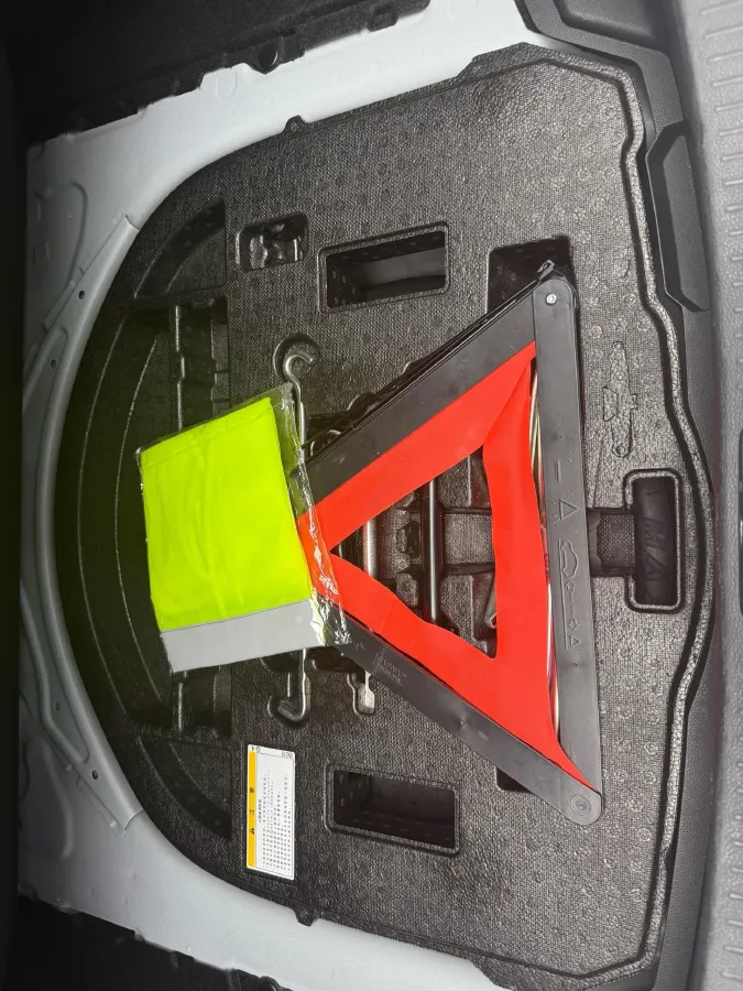 2021 Toyota Corolla 1.2T 116HP L4 CVT,autocango,china used car exporter,china ev exporter,chinese used car exporter,chinese used ev exporter