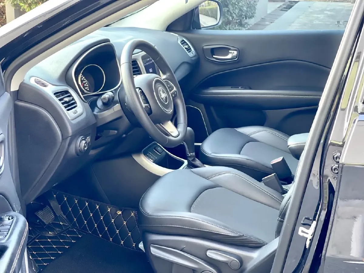 2020 Jeep Compass 1.3T 173HP L4 7DCT,autocango,china used car exporter,china ev exporter,chinese used car exporter,chinese used ev exporter