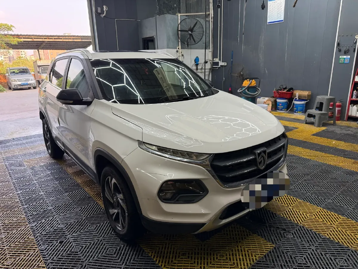 2017 HaiMa S5 Young Edition 1.6L 122HP L4 5MT,autocango,china used car exporter,china ev exporter,chinese used car exporter,chinese used ev exporter