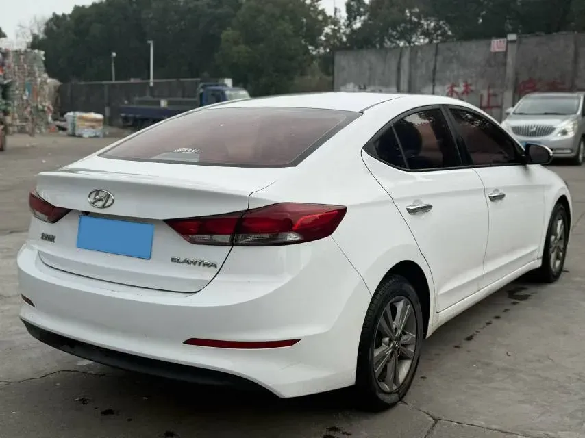 2016 Hyundai Elantra 1.6L 128HP L4 6MT,autocango,china used car exporter,china ev exporter,chinese used car exporter,chinese used ev exporter