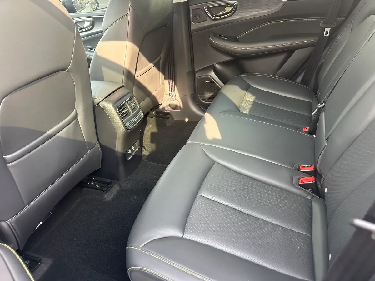 2021 Roewe RX5 1.5T 181HP L4 7DCT,autocango,china used car exporter,china ev exporter,chinese used car exporter,chinese used ev exporter