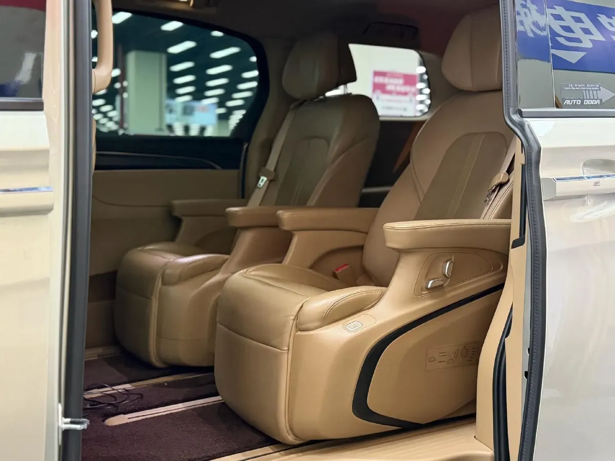 2021 Buick GL8 2.0T 237HP L4 9AT,autocango,china used car exporter,china ev exporter,chinese used car exporter,chinese used ev exporter