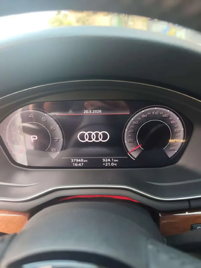 2020 Audi A4L 2.0T 190HP L4 7DCT,autocango,china used car exporter,china ev exporter,chinese used car exporter,chinese used ev exporter