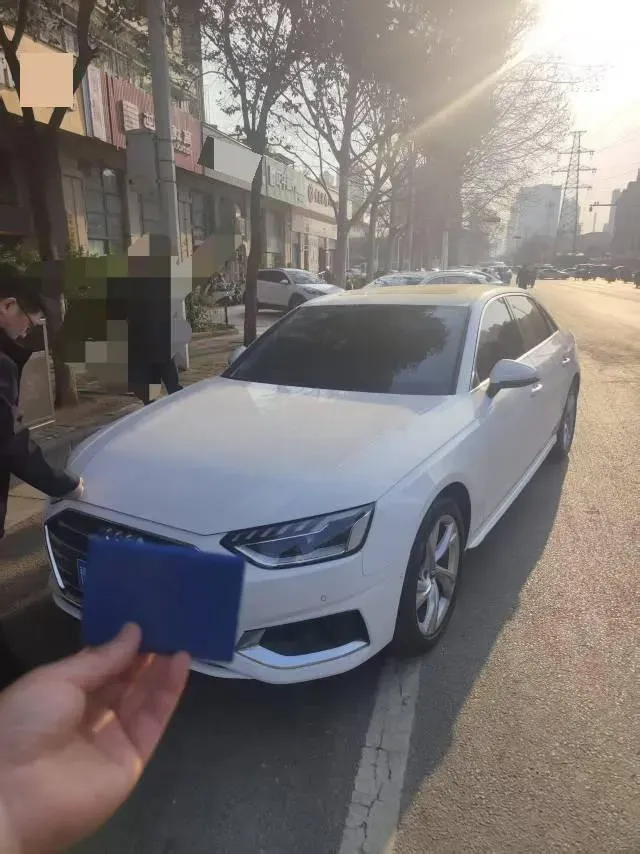 2020 Audi A4L 2.0T 190HP L4 7DCT,autocango,china used car exporter,china ev exporter,chinese used car exporter,chinese used ev exporter