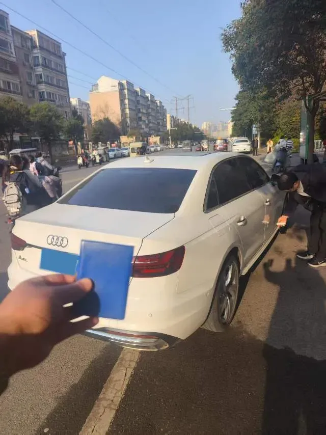 2020 Audi A4L 2.0T 190HP L4 7DCT,autocango,china used car exporter,china ev exporter,chinese used car exporter,chinese used ev exporter