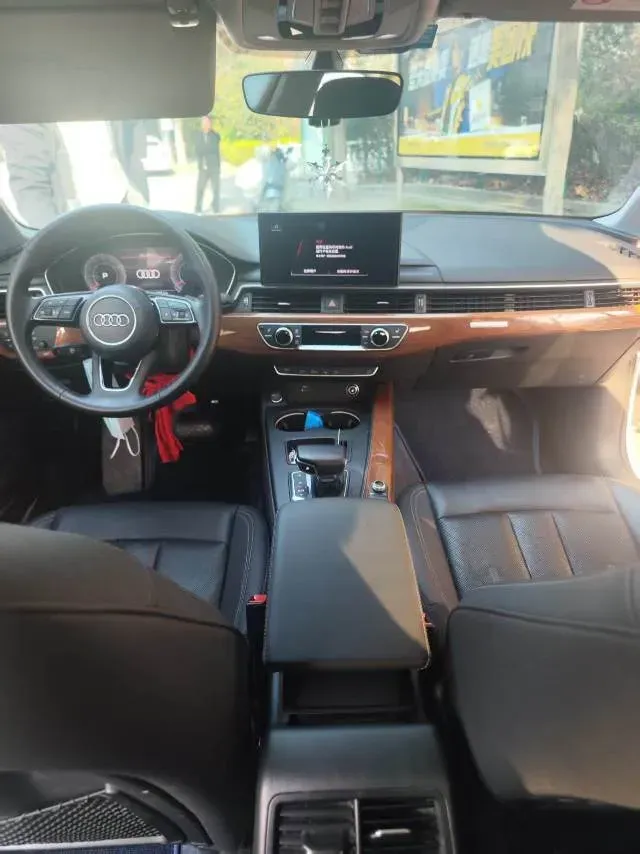 2020 Audi A4L 2.0T 190HP L4 7DCT,autocango,china used car exporter,china ev exporter,chinese used car exporter,chinese used ev exporter