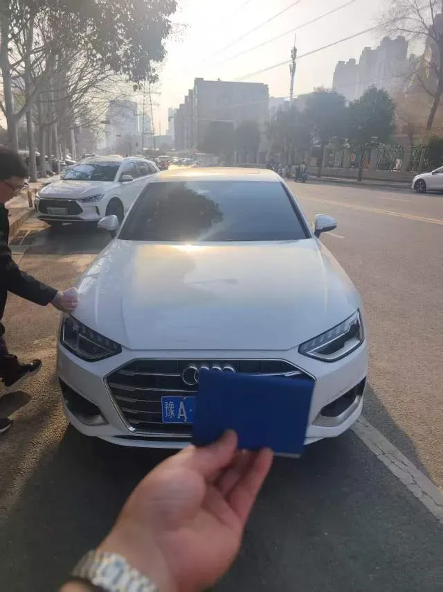 2020 Audi A4L 2.0T 190HP L4 7DCT,autocango,china used car exporter,china ev exporter,chinese used car exporter,chinese used ev exporter