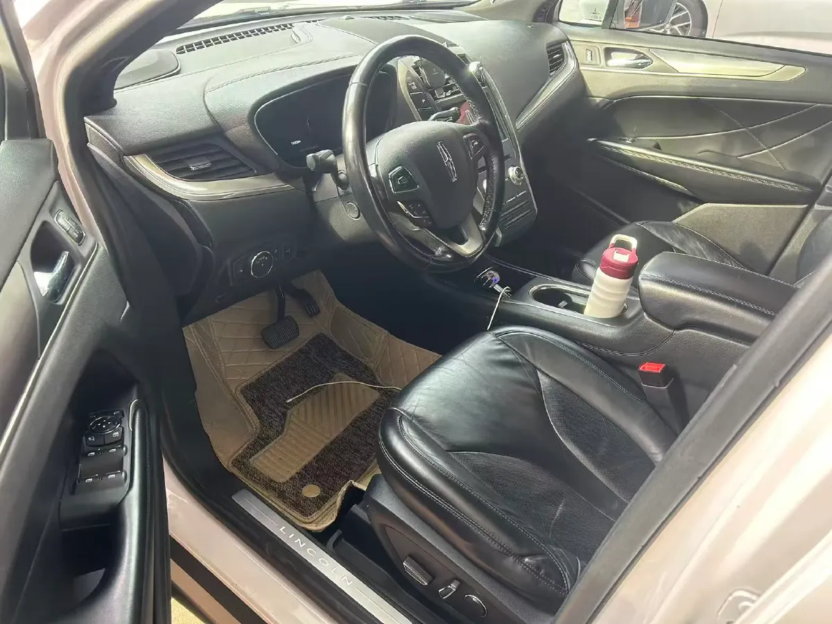 2018 Lincoln MKC 2.0T 203HP L4 6AT,autocango,china used car exporter,china ev exporter,chinese used car exporter,chinese used ev exporter