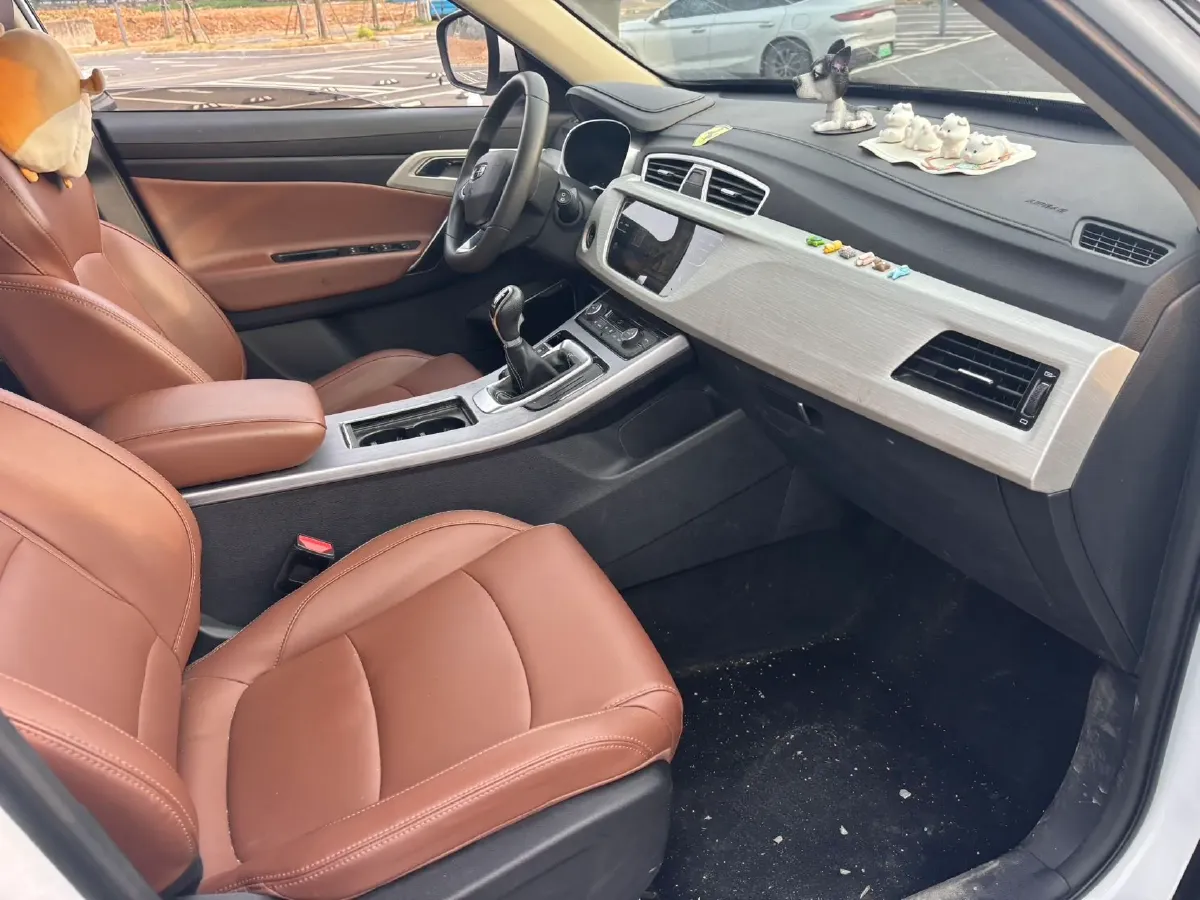 2021 Nissan Sylphy 1.6L 122HP L4 5MT,autocango,china used car exporter,china ev exporter,chinese used car exporter,chinese used ev exporter