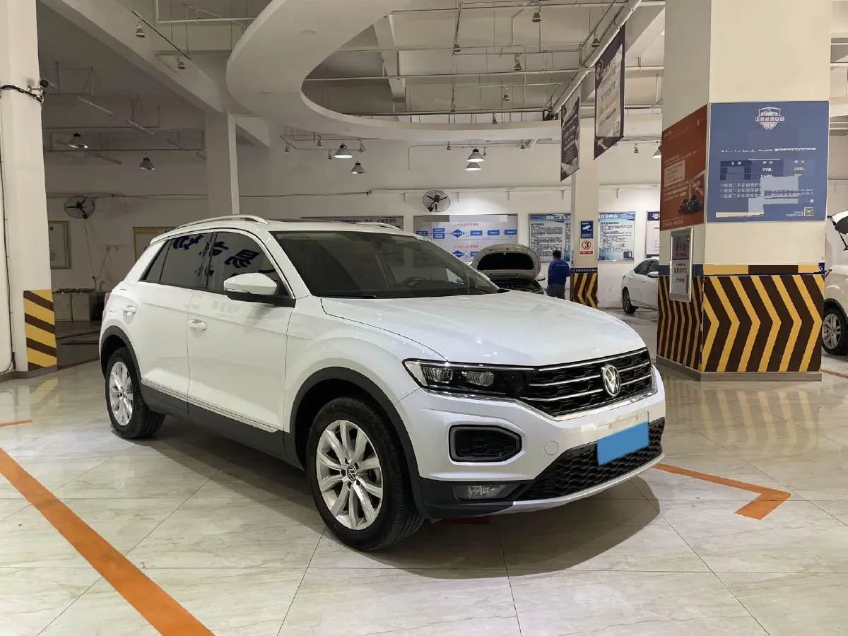 2022 Volkswagen T-Roc 1.4T 150HP L4 7DCT,autocango,china used car exporter,china ev exporter,chinese used car exporter,chinese used ev exporter
