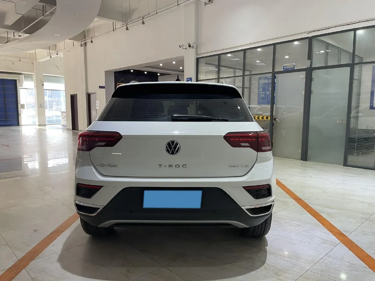 2022 Volkswagen T-Roc 1.4T 150HP L4 7DCT,autocango,china used car exporter,china ev exporter,chinese used car exporter,chinese used ev exporter