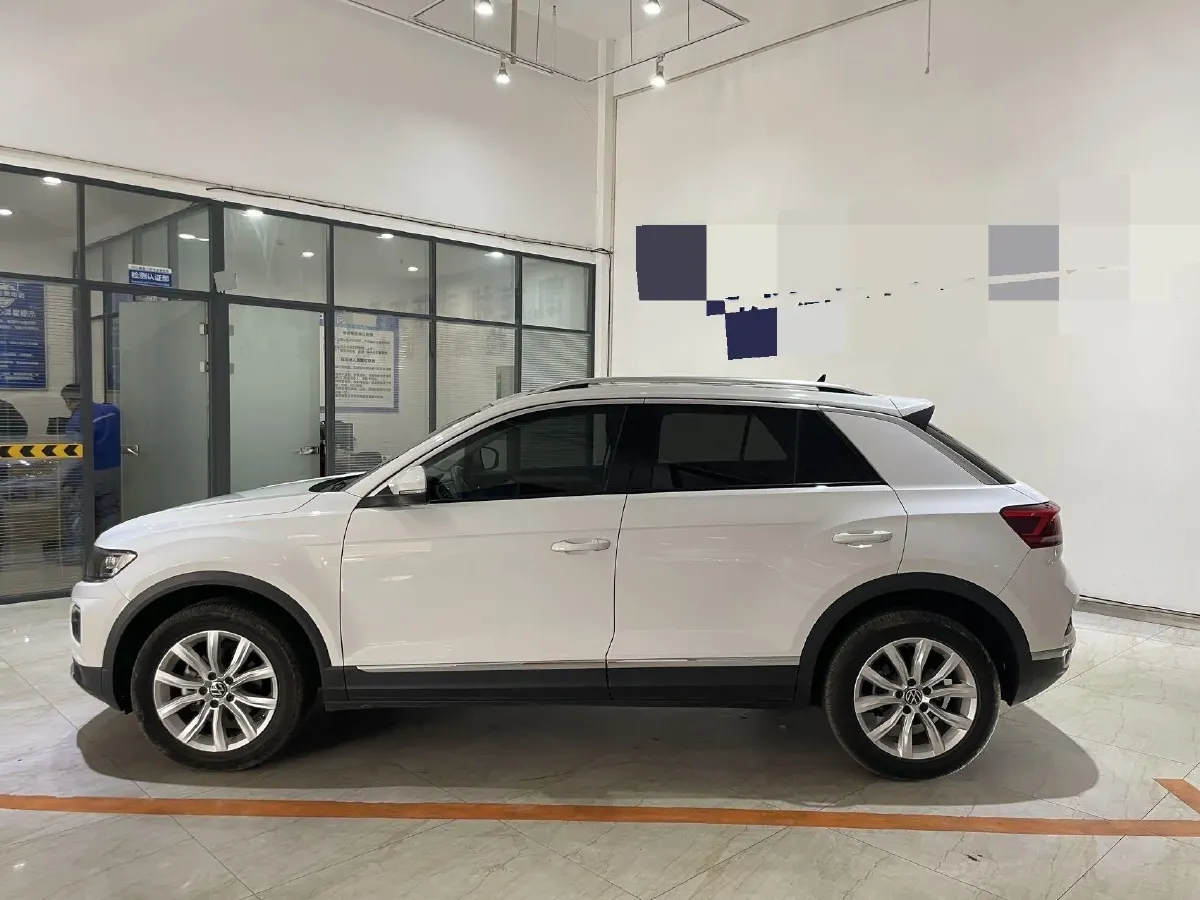 2022 Volkswagen T-Roc 1.4T 150HP L4 7DCT,autocango,china used car exporter,china ev exporter,chinese used car exporter,chinese used ev exporter