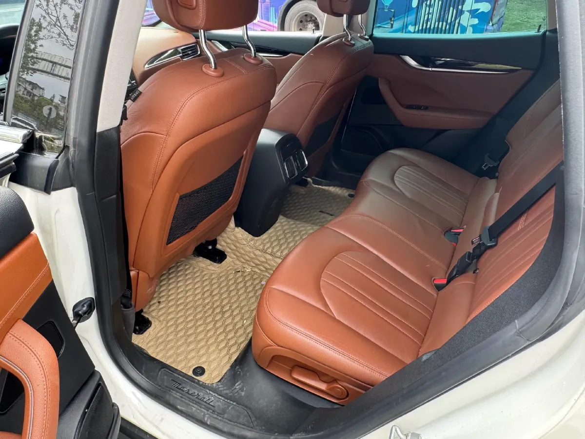 2018 Maserati Levante 3.0T 350HP V6 8AT,autocango,china used car exporter,china ev exporter,chinese used car exporter,chinese used ev exporter