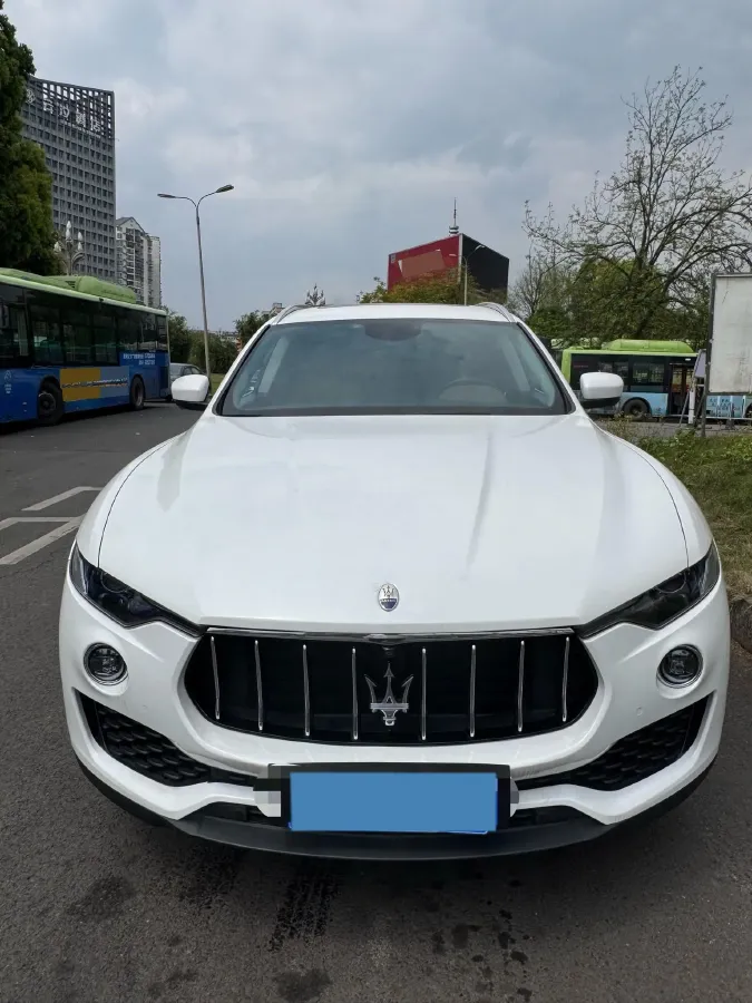 2018 Maserati Levante 3.0T 350HP V6 8AT,autocango,china used car exporter,china ev exporter,chinese used car exporter,chinese used ev exporter