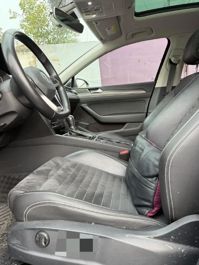 2019 Volkswagen Magotan 2.0T 186HP L4 7DCT,autocango,china used car exporter,china ev exporter,chinese used car exporter,chinese used ev exporter