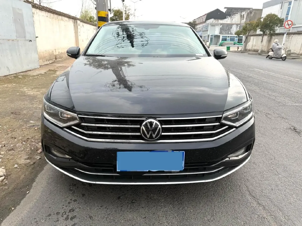 2019 Volkswagen Magotan 2.0T 186HP L4 7DCT,autocango,china used car exporter,china ev exporter,chinese used car exporter,chinese used ev exporter