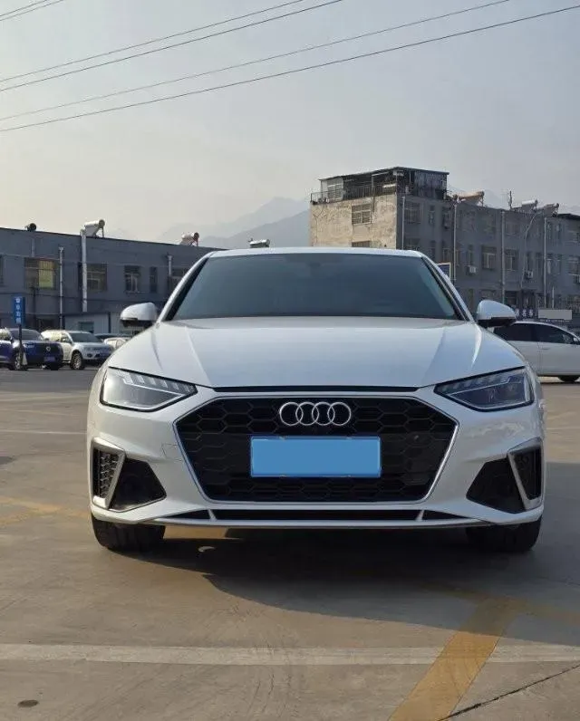 2020 Audi A4L 2.0T 190HP L4 7DCT,autocango,china used car exporter,china ev exporter,chinese used car exporter,chinese used ev exporter