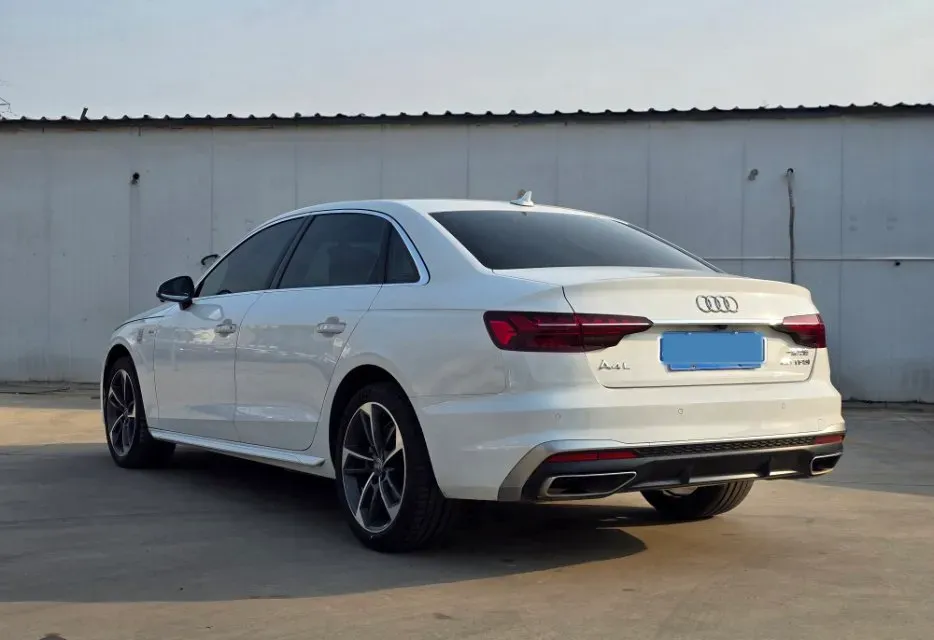 2020 Audi A4L 2.0T 190HP L4 7DCT,autocango,china used car exporter,china ev exporter,chinese used car exporter,chinese used ev exporter