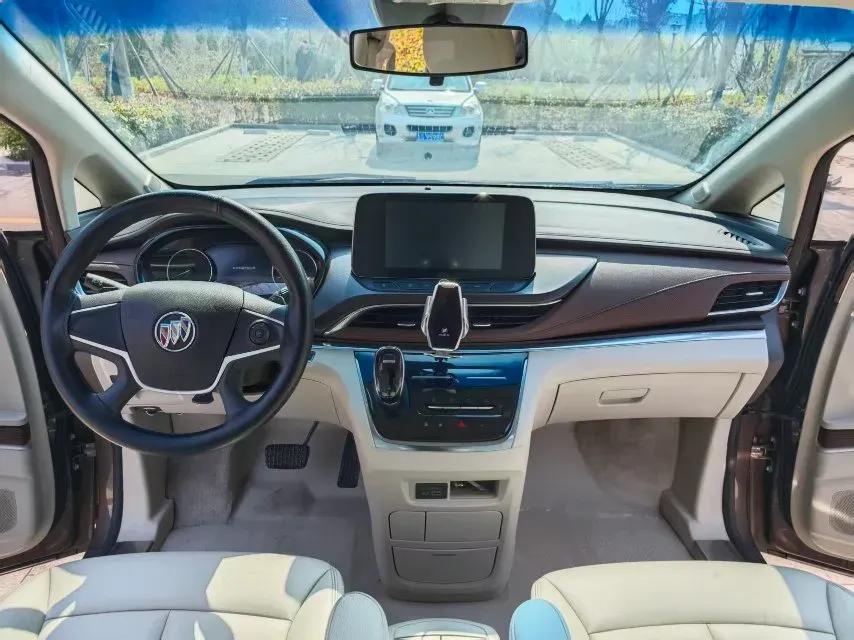 2022 Buick GL8 2.0T 237HP L4 9AT,autocango,china used car exporter,china ev exporter,chinese used car exporter,chinese used ev exporter