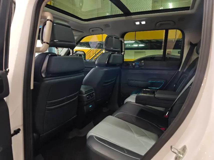 2023 FangChengBao Bao 5 1.5T 194HP L4 E-CVT PHEV 31.8KWH,autocango,china used car exporter,china ev exporter,chinese used car exporter,chinese used ev exporter