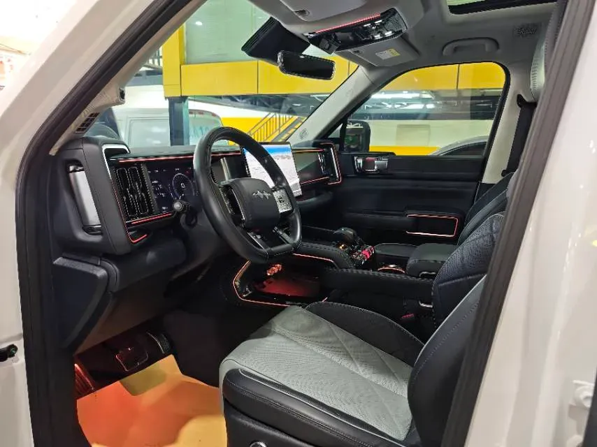 2023 FangChengBao Bao 5 1.5T 194HP L4 E-CVT PHEV 31.8KWH,autocango,china used car exporter,china ev exporter,chinese used car exporter,chinese used ev exporter