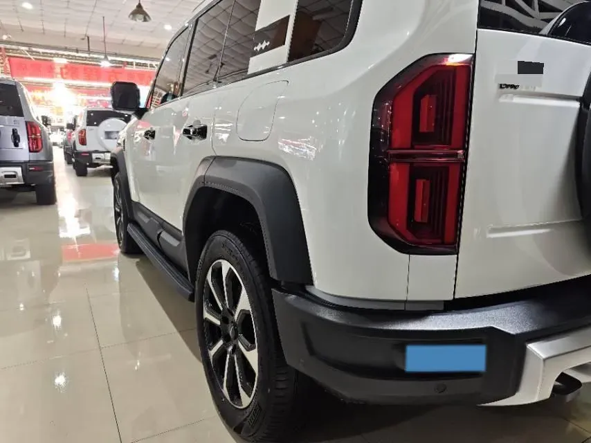 2023 FangChengBao Bao 5 1.5T 194HP L4 E-CVT PHEV 31.8KWH,autocango,china used car exporter,china ev exporter,chinese used car exporter,chinese used ev exporter