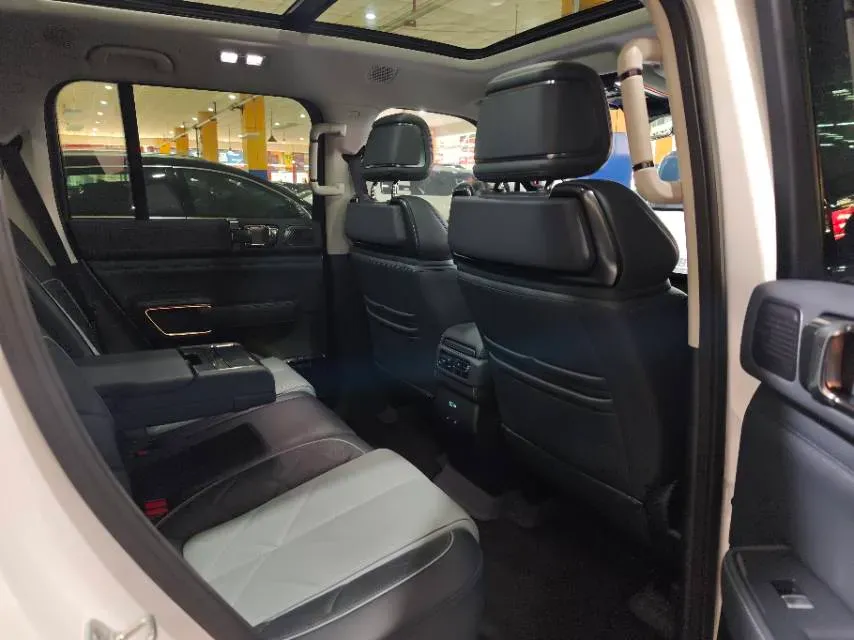 2023 FangChengBao Bao 5 1.5T 194HP L4 E-CVT PHEV 31.8KWH,autocango,china used car exporter,china ev exporter,chinese used car exporter,chinese used ev exporter