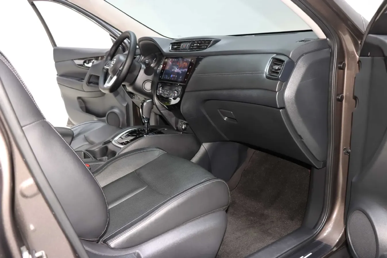 2021 Nissan X-Trail 2.0L 151HP L4 CVT,autocango,china used car exporter,china ev exporter,chinese used car exporter,chinese used ev exporter