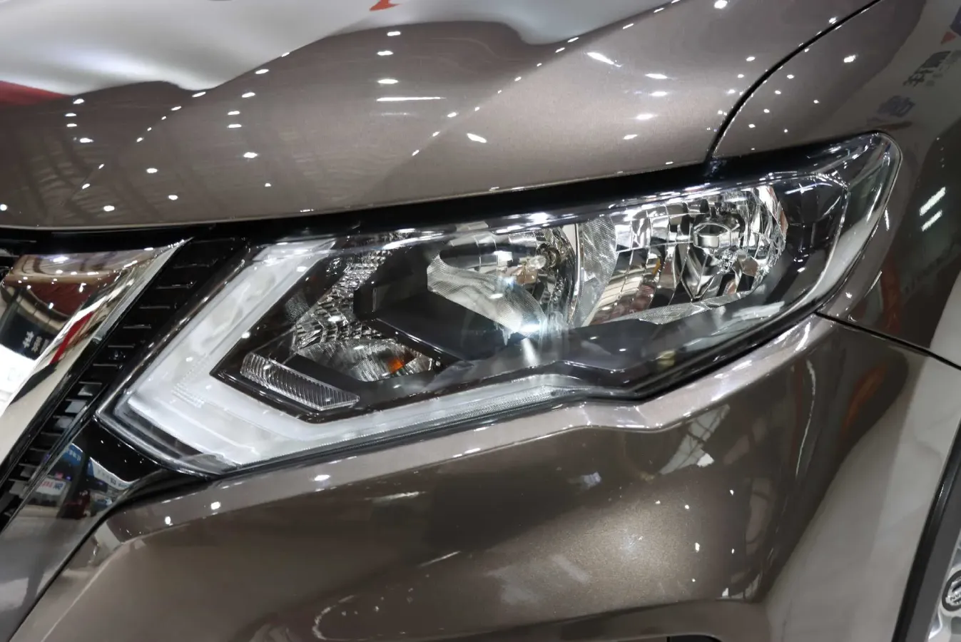 2021 Nissan X-Trail 2.0L 151HP L4 CVT,autocango,china used car exporter,china ev exporter,chinese used car exporter,chinese used ev exporter