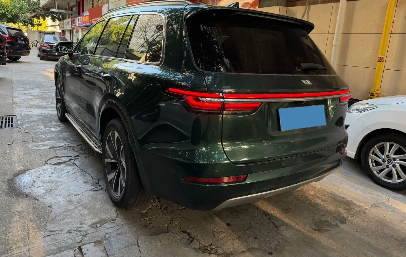 2021 Li ONE Range Extended 131HP REEV 40.5KWH,autocango,china used car exporter,china ev exporter,chinese used car exporter,chinese used ev exporter