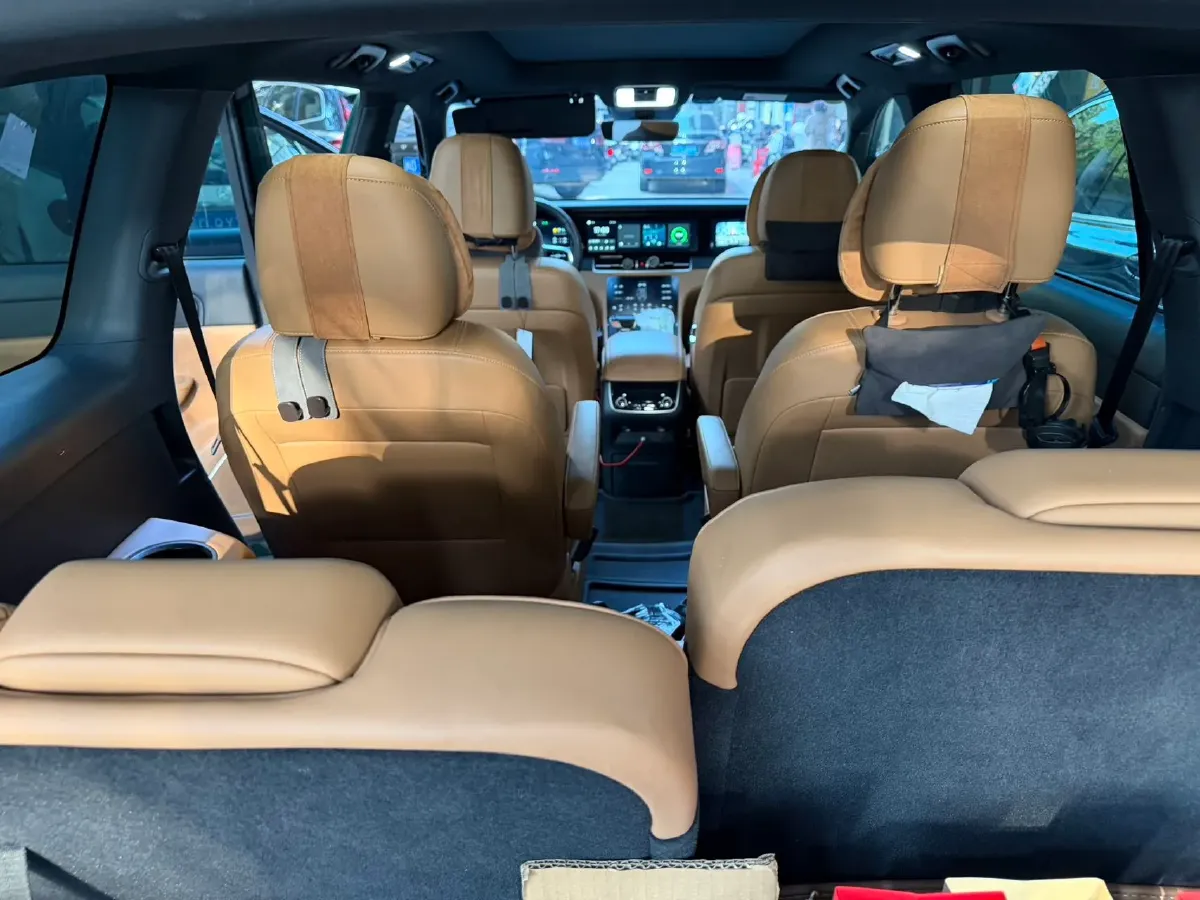 2021 Li ONE Range Extended 131HP REEV 40.5KWH,autocango,china used car exporter,china ev exporter,chinese used car exporter,chinese used ev exporter